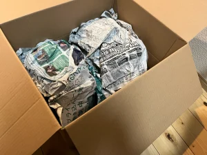 漫画を梱包する際には品物に傷や汚れがつかないように緩衝材を使う