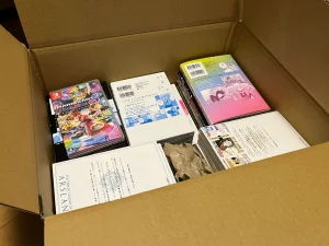 リコマースの配送用ダンボールに梱包