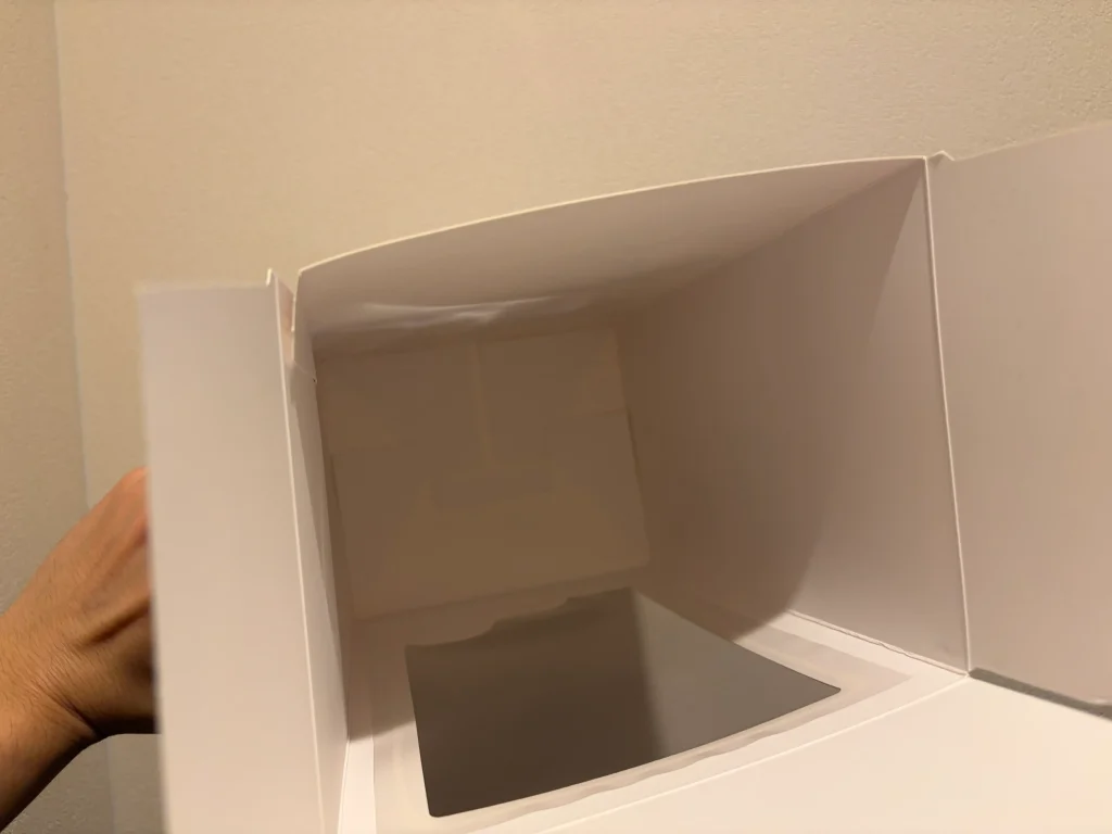 偽物のフィギュアの外箱の中身