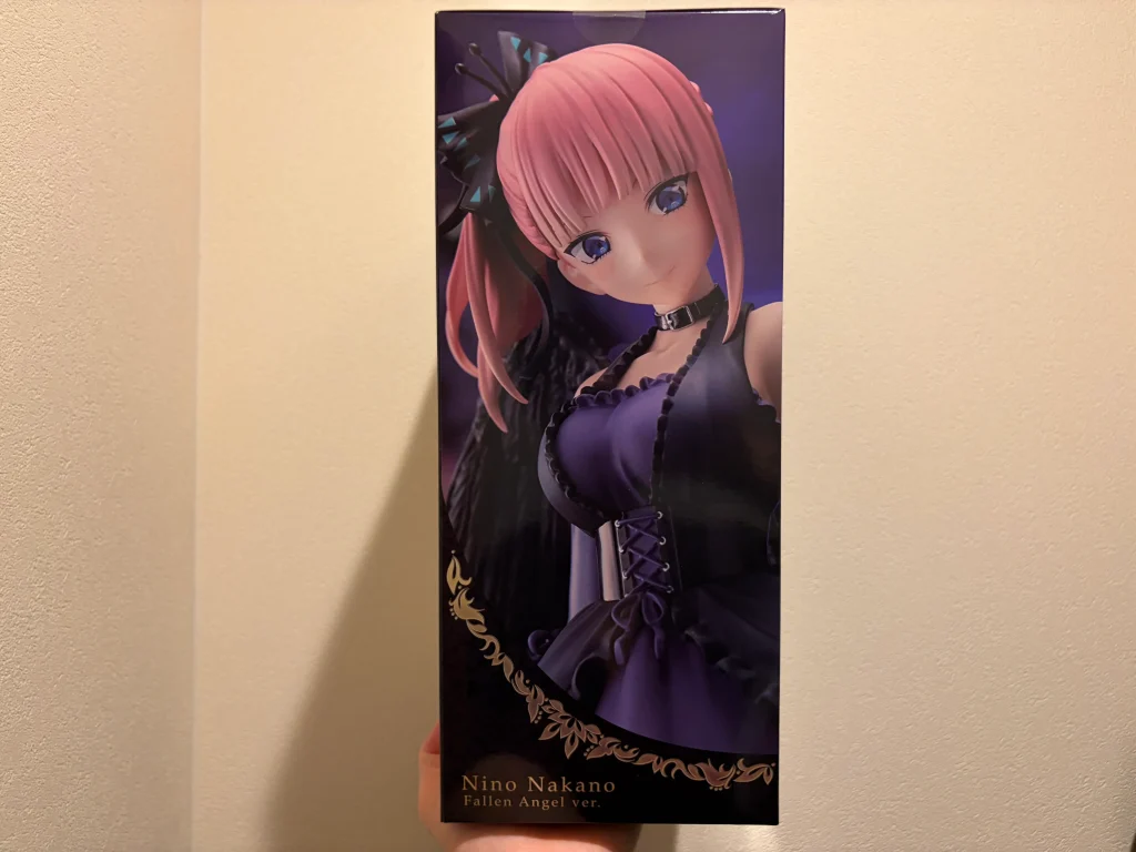 フィギュアの左面を記録